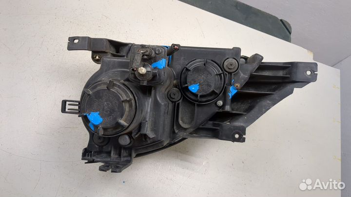 Фара (передняя) правая Hyundai Terracan