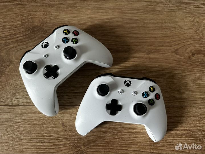 Xbox One s 1tb 2 геймпада