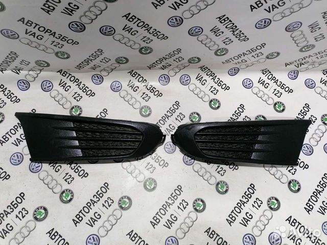 Решетка переднего бампера Фольксваген Поло 5