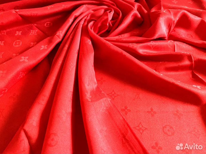 Платок из шелка новый Louis Vuitton