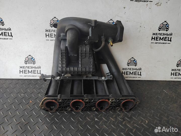 Впускной коллектор Peugeot 406
