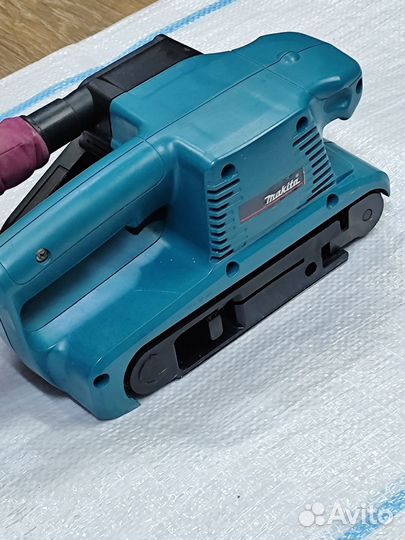 Ленточная шлифмашина makita 9910 (Великобритания)