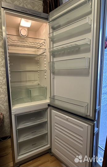 Холодильник Miele