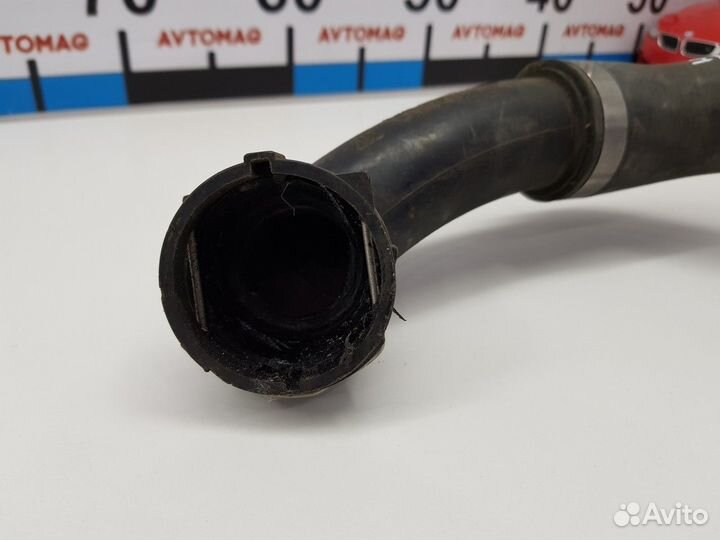 Патрубок радиатора верхний левый (Porsche Cayenne)