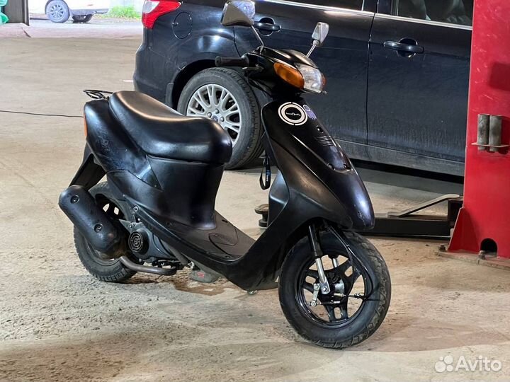 Скутер Suzuki Lets2