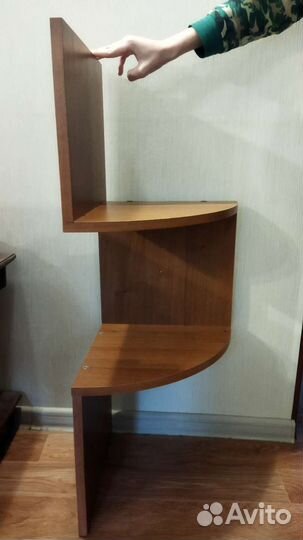 Полка угловая настенная бу