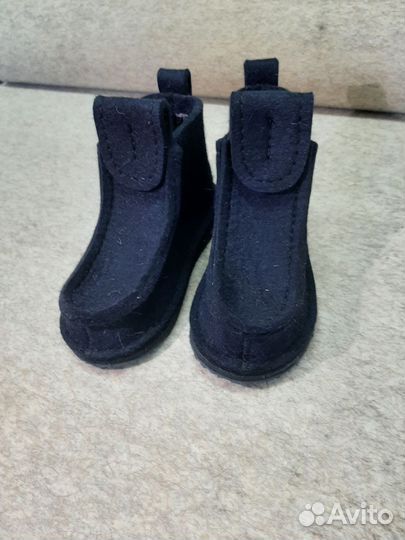 Валеши чёрные на трек подошве