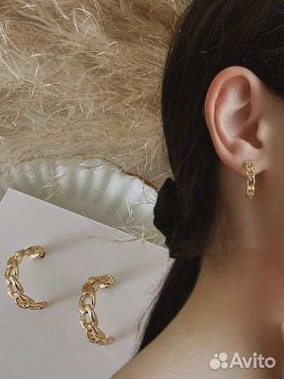 Серьги кольца золотого цвета