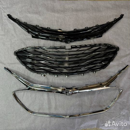 Решетка радиатора Chevrolet Malibu 2018-2024