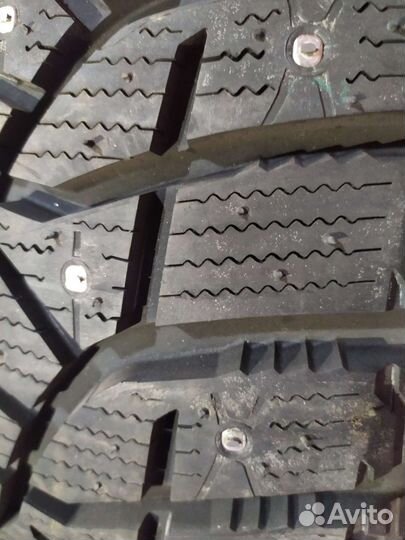 Bridgestone Blizzak Spike-02 255/55 R19