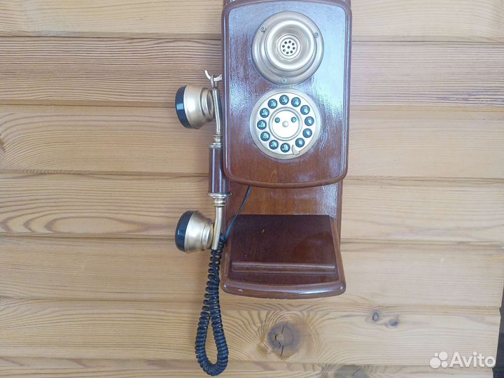 Телефон проводной настенный