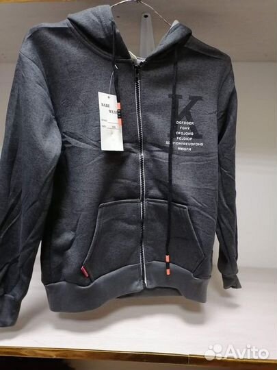 Продам детскую кофту на мальчика