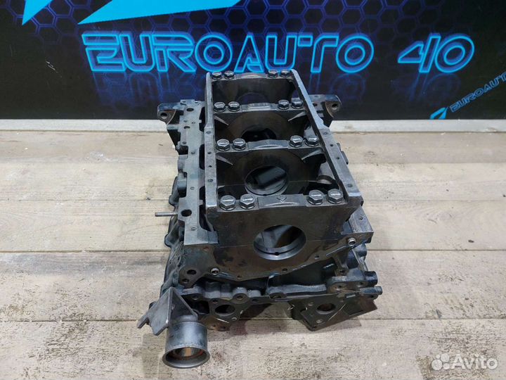 Блок двигателя Kia Sorento 1 - 3.5 - 6G74M