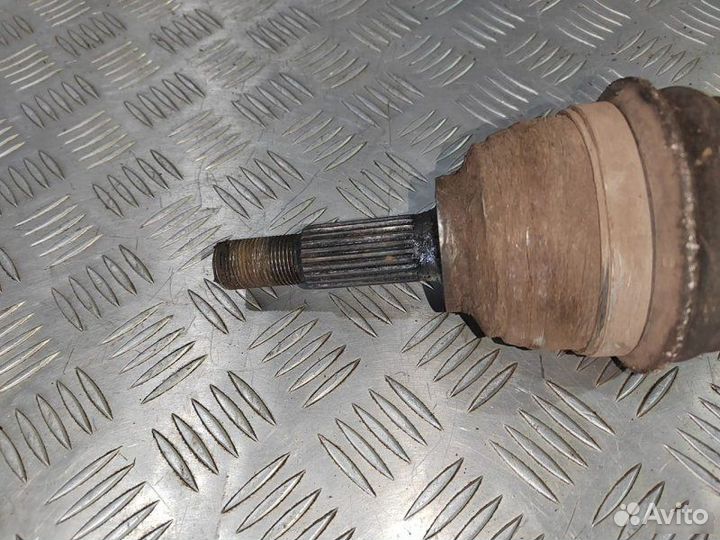 Привод правый Renault Sandero 1.6