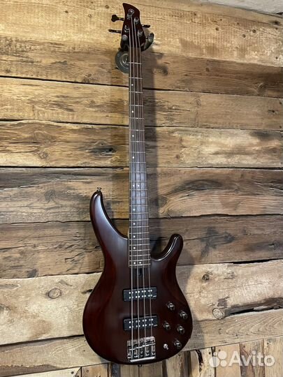 Бас гитара Yamaha trbx504