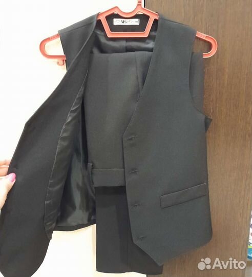 Костюм на мальчика 128 134