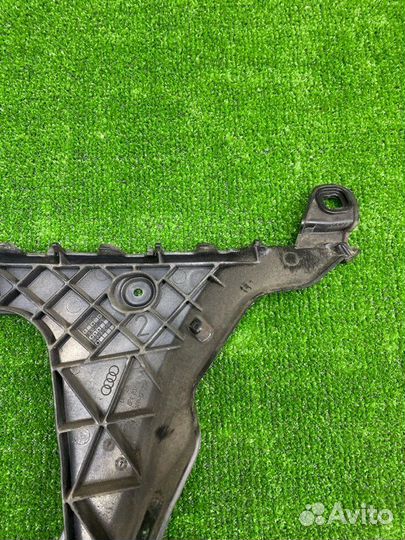 Кронштейн заднего бампера правый Audi A3 8P BZB