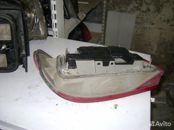 Фонарь задний правый Форд Мондео 1 Ford Mondeo 1