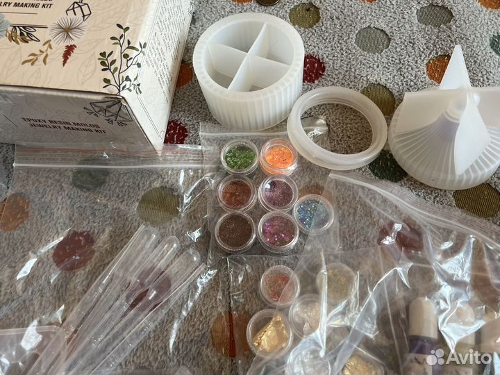 Набор для создания изделий из эпоксидной смолы