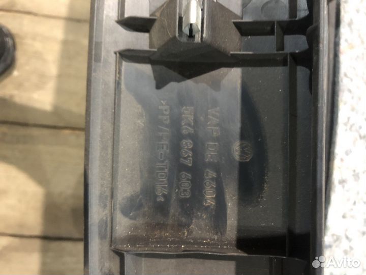 Обшивка двери багажника гольф 6