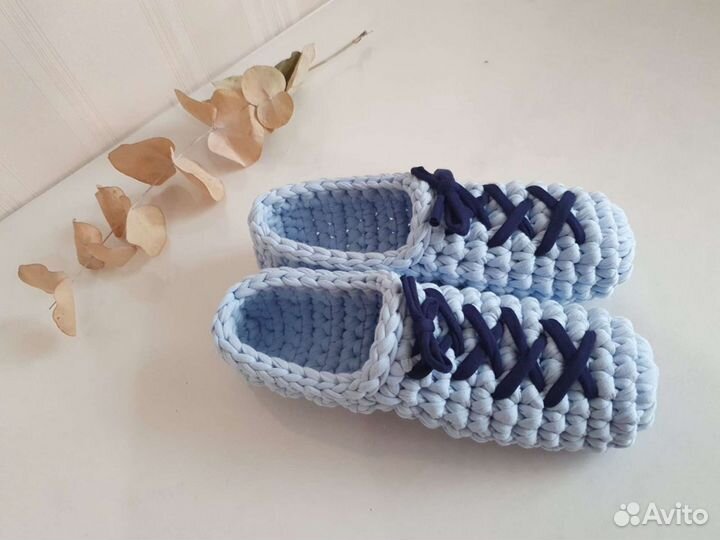 Домашние тапочки-следочки