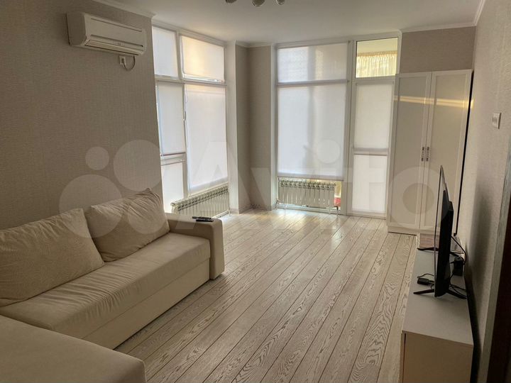 3-к. квартира, 90 м², 2/16 эт.