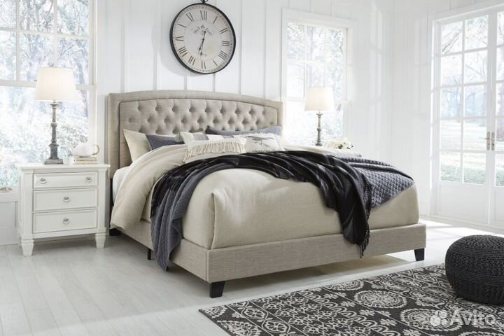 Кровать двухспальная Queen Ashley американский бре