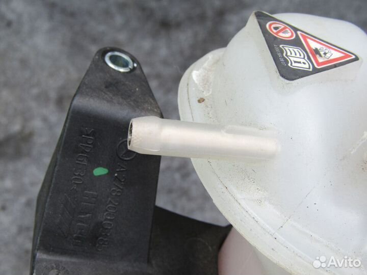 Расширительный бачок охлажден. турбин Mercedes 157