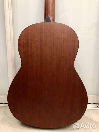 Гитара Yamaha cg122mc, стойка под гитару, чехол