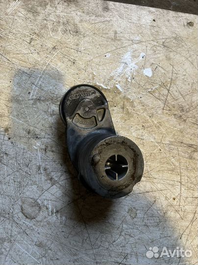 Натяжитель ремня 078903133