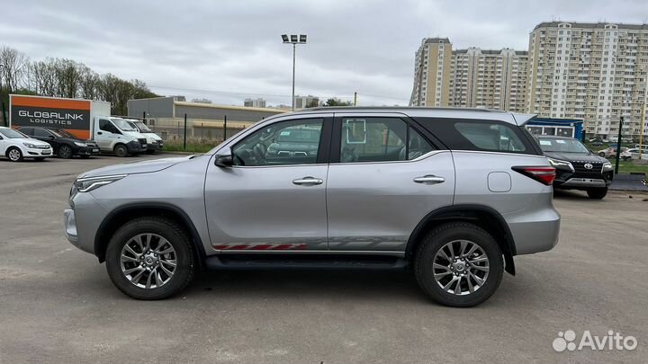 Toyota Fortuner 2.8 AT, 2022, 35 км