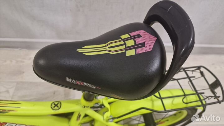 Детский велосипед четырехколесный 14