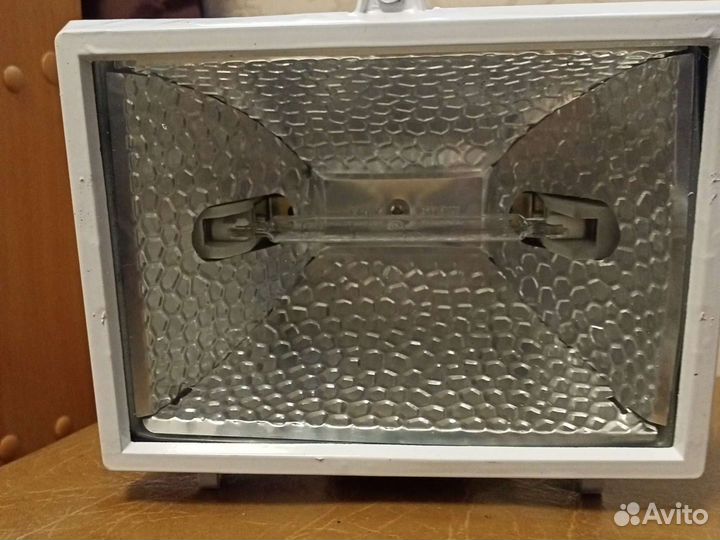 Прожектор уличный