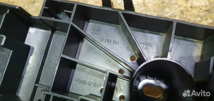 Корпус блока предохранителей Opel Insignia 2008-2