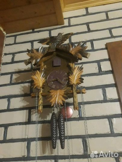 Часы с кукушкой, дерево