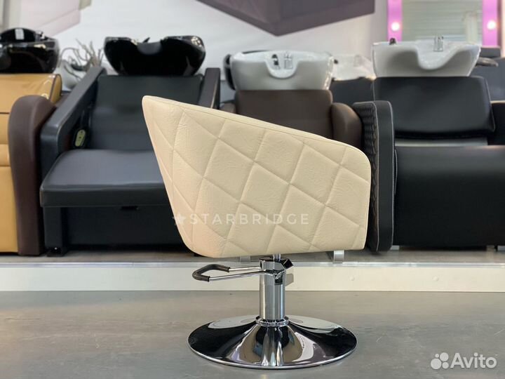 Парикмахерское кресло