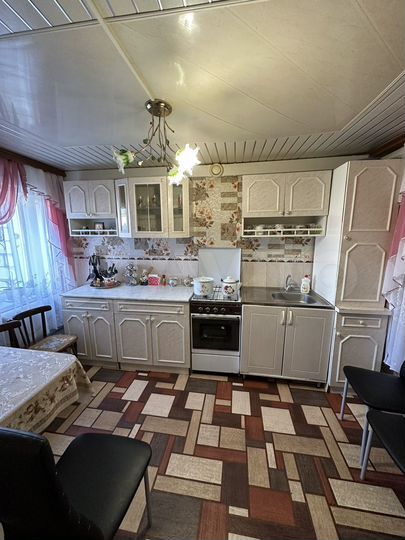 Дом 64 м² на участке 6 сот.