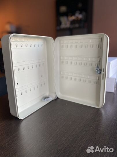 Ключница на 48 ключей