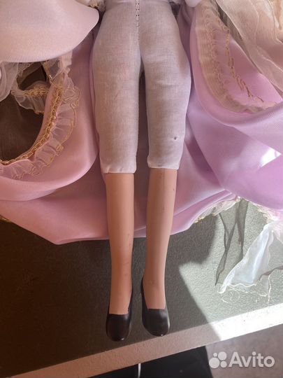 Кукла фарфоровая 30 см