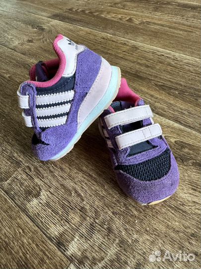 Кроссовки adidas
