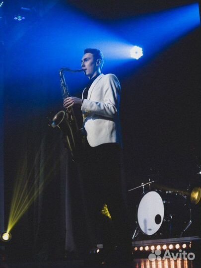 Саксофонист