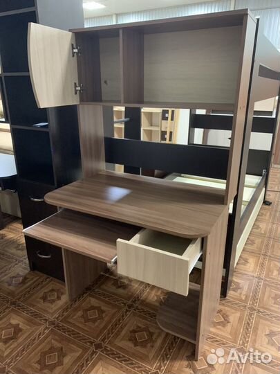 Стол компьютерный (новый)