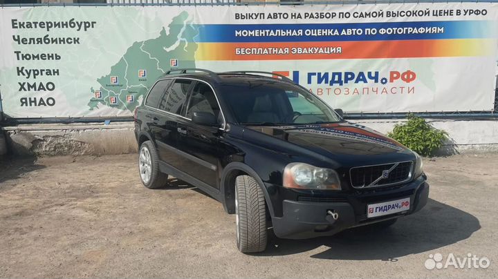 Накладка стекла переднего правого Volvo XC90 30753