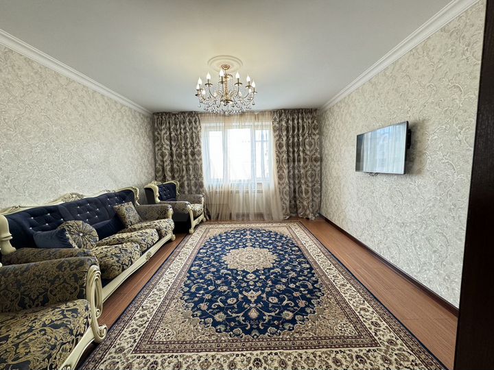 3-к. квартира, 93 м², 9/10 эт.