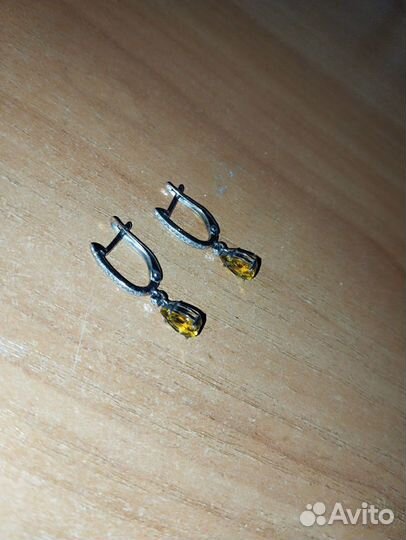 Серебряные серьги с цитрином