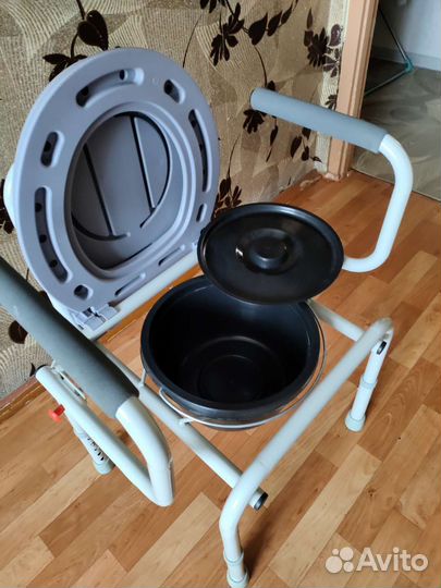 Стул для инвалидов с горшком