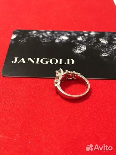 Золотое кольцо с бриллиантами