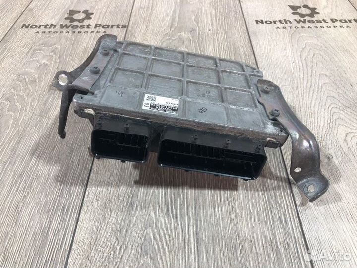 Блок управления двигателем Toyota Avensis (T270)