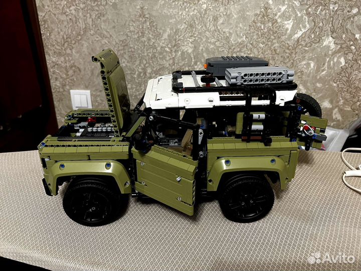 Lego Technic 42110 land rover defender