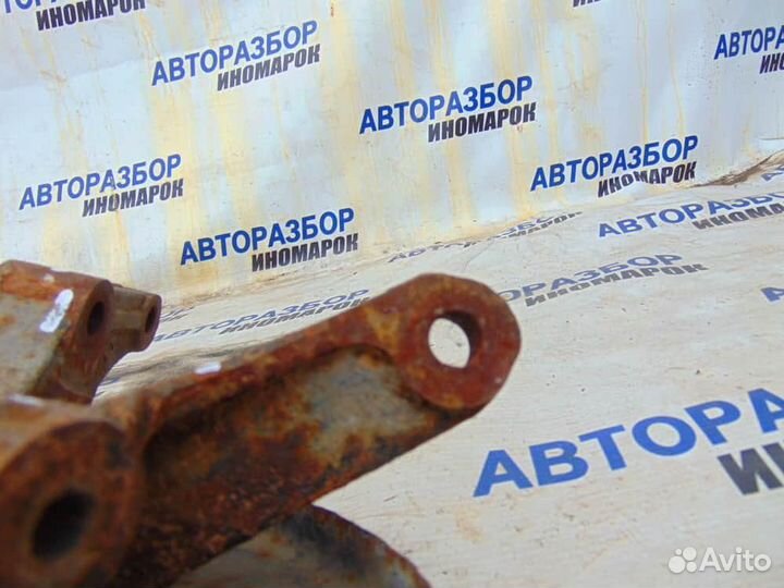 Кулак поворотный передний правый для Nissan Almera